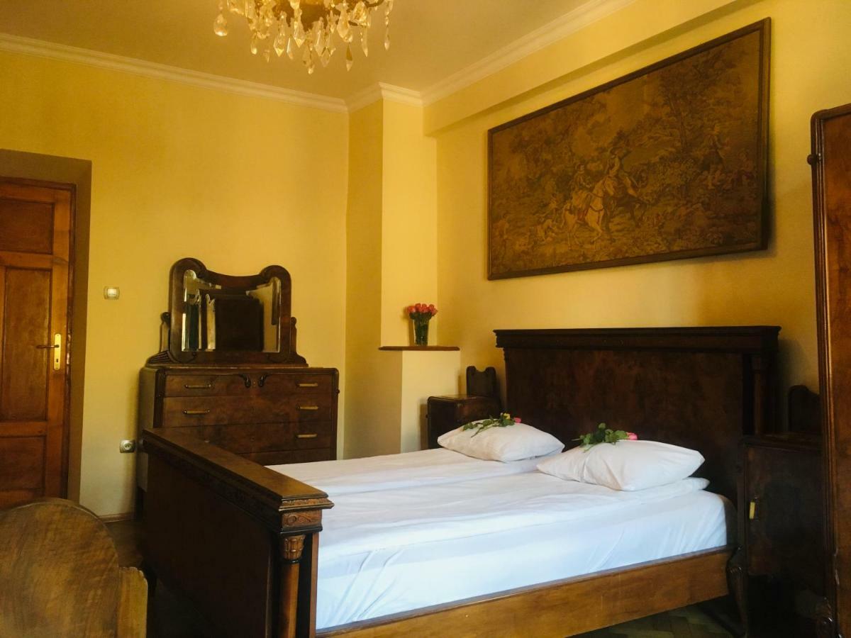 Apartament Decameron